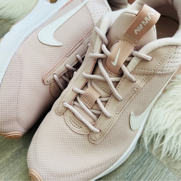 NWT Nike Air Max INTRLK Lite Women’s Shoes - Picture 4 of 8